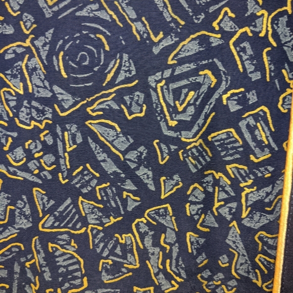 Ashley & Me Navy Blouse - Picture 5 of 7